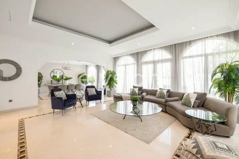 Palm Jumeirah、Dubai、UAE にあるヴィラの賃貸物件 5ベッドルーム、623 m2、No586190 - 写真 2