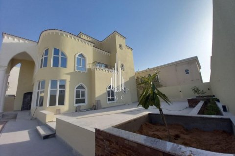 فيلا للإيجار في Al Shawamekh، أبو ظبي، الإمارات العربية المتحدة 6 غرفة نوم ، 706.1 متر مربع ، رقم 521177 - صورة 18