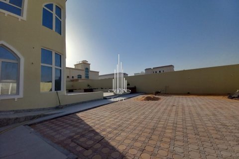 فيلا للإيجار في Al Shawamekh، أبو ظبي، الإمارات العربية المتحدة 6 غرفة نوم ، 706.1 متر مربع ، رقم 521177 - صورة 20