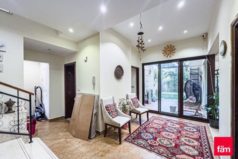 Villetta a schiera in vendita a Dubai, EAU 4 camere da letto, 380.7 mq. № 726770 - foto 8