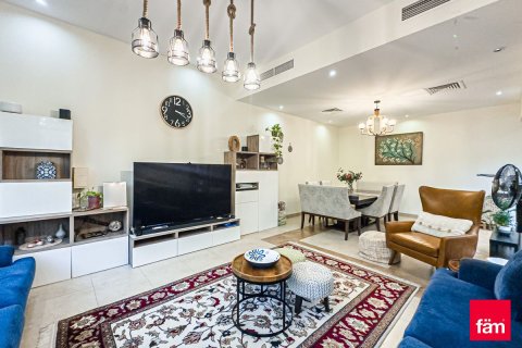 Villetta a schiera in vendita a Dubai, EAU 4 camere da letto, 380.7 mq. № 726770 - foto 6