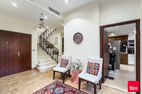 Villetta a schiera in vendita a Dubai, EAU 4 camere da letto, 380.7 mq. № 726770 - foto 5