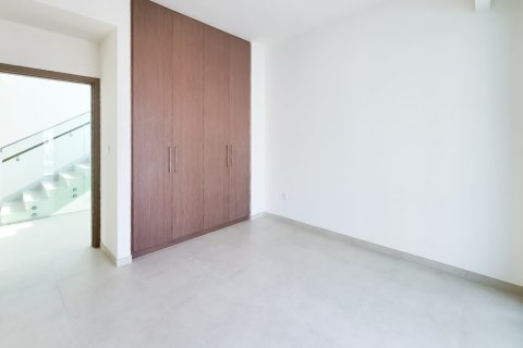 Снять в аренду таунхаус в Arabian Ranches 3, Дубай, ОАЭ 4 спальни, 380.72м2, № 750986 - фото 2