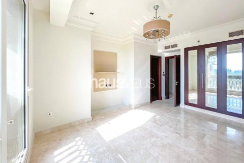 Квартира в Пальма Джумейра, Дубай, ОАЭ 2 спальни, 163м2 № 625807