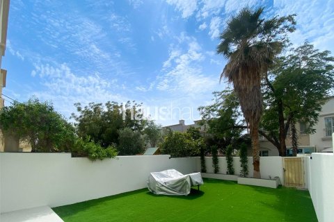 Townhouse i The Springs, Dubai, UAE 2 soveværelser, 152 kvm № 625812