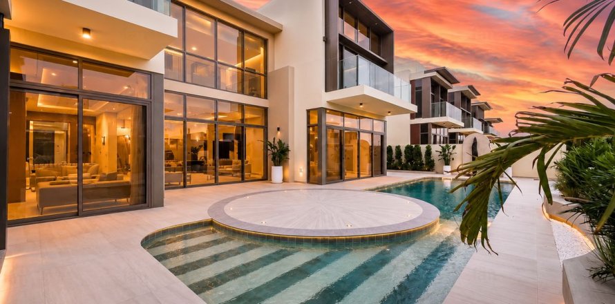 Villa a Dubai Hills Estate, Dubai, EAU 5 camere da letto, 660 mq. № 660554