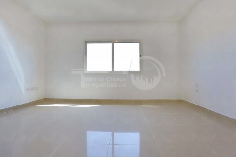Villa en alquiler en Al Reef, Abu Dhabi, EAU 3 dormitorios, 225.2 m2 № 410373 - foto 8