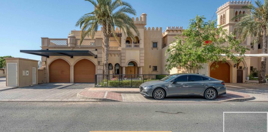 Villa in Palm Jumeirah, Dubai, VAE: 3 Schlafzimmer, 423.27 m2 Nr. 747540