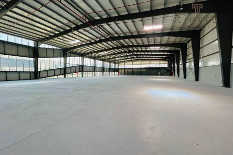 Magazinë në Dubai, Emiratet e Bashkuara Arabe 3530.3 m2. № 569328