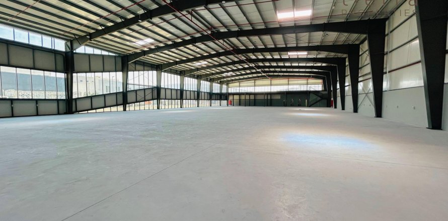 Warehouse i Dubai, UAE 3530.3 kvm № 569328