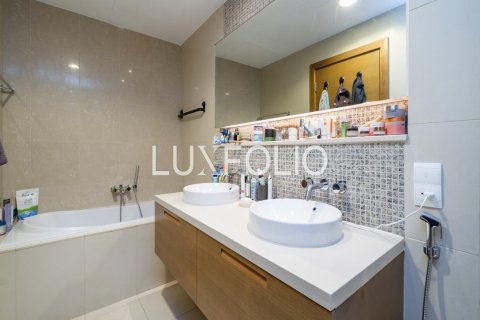 Apartamento en venta en Downtown Dubai (Downtown Burj Dubai), Dubai, EAU 2 dormitorios, 114 m2 № 627375 - foto 19