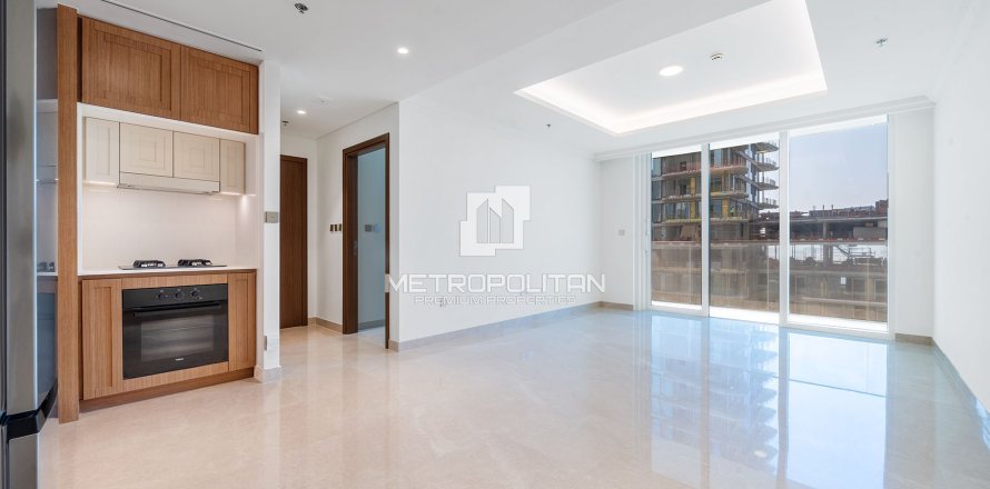 Dubai Harbour、Dubai、UAEにあるマンション 1ベッドルーム、74 m2 No593656