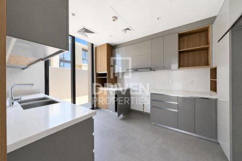 Вилла Джабаль-Али, Дубай, БАӘ-да 4 жатын бөлмелер, 636.85 м² № 757034 - фото 16