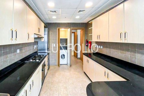 Apartmen di Dubai Marina, UAE 3 bilik tidur, 245 meter persegi № 627415 - foto 14