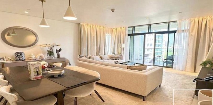 Appartement à The Hills, Dubai, EAU: 2 chambres, 141.68 m2 № 755169