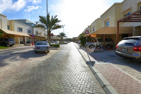Vila u Al Reef, Abu Dhabi, UAE 2 spavaćih soba, 170.1 m2 Br. 731336 - fotografija 18