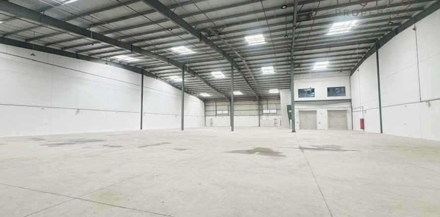 Entrepôt à Jebel Ali, Dubai, EAU: 5574.1 m2 № 569346