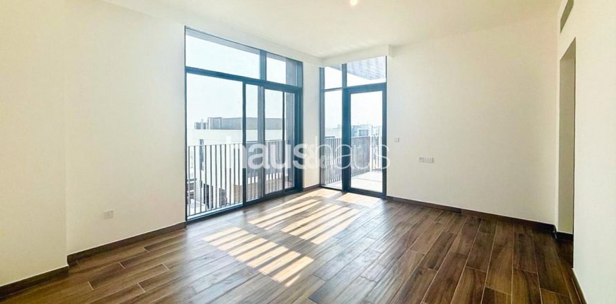 Řadový dům v Al Furjan, Dubai, SAE 4 ložnice, 359 m² Č.: 626712