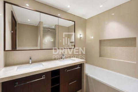Downtown Dubai (Downtown Burj Dubai), Dubai, BAE’de kiralık daire 2 yatak odası, 131.36 m&sup2; No 762667 - fotoğraf 12