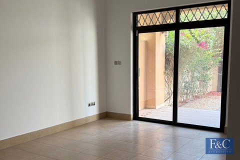 آپارتمان برای اجاره در Downtown Dubai (Downtown Burj Dubai)، Dubai، امارات متحده عربی 1 خوابه ، 131 متر مربع ، شماره 704787 - تصویر 2