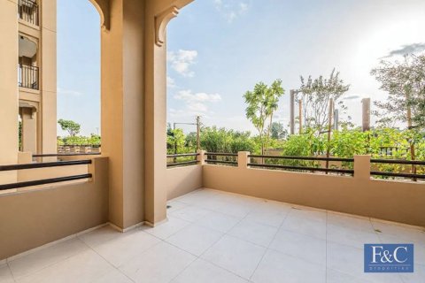 Appartement te huur in Umm Suqeim, Dubai, VAE 1 slaapkamer, 97 vr.m., nr 704780 - foto 11