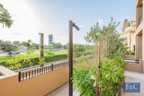 Appartement te huur in Umm Suqeim, Dubai, VAE 1 slaapkamer, 97 vr.m., nr 704780 - foto 12