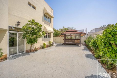 Vila v Jumeirah, Dubai, SAE 5 spální, 480.03 m2 č. 747872 - Fotografia 10