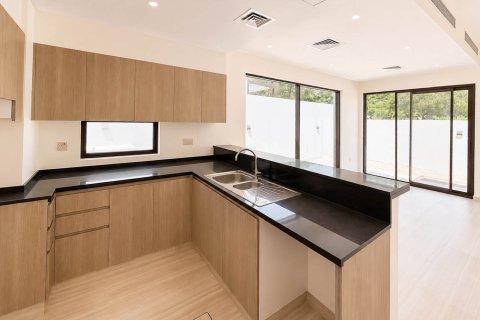 DAMAC Hills (Akoya by DAMAC), Dubai, BAE’de kiralık sıra ev 5 yatak odası, 210.45 m&sup2; No 750177 - fotoğraf 2