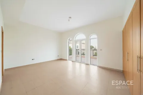 Müüa villa asukohaga Jumeirah Park, Dubai, AÜE: 4 magamistoaga, 455 m² Nr 737953 - pilt 9