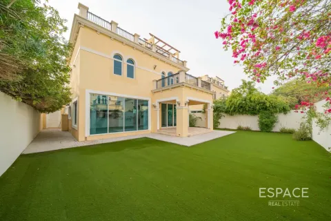 Müüa villa asukohaga Jumeirah Park, Dubai, AÜE: 4 magamistoaga, 455 m² Nr 737953 - pilt 18