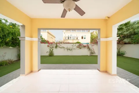 Müüa villa asukohaga Jumeirah Park, Dubai, AÜE: 4 magamistoaga, 455 m² Nr 737953 - pilt 16