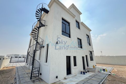 Vila u Dubai Land, UAE 5 spavaćih soba, 418 m2 Br. 646664 - fotografija 18