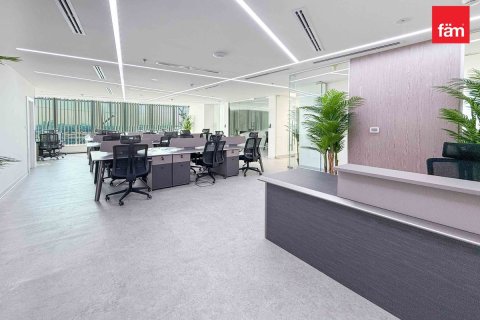 Business Bay, Dubai, UAE의 임대용 사무실 157.9제곱미터 번호 699944 - 사진 2