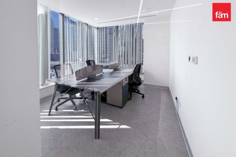 Business Bay, Dubai, UAE의 임대용 사무실 157.9제곱미터 번호 699944 - 사진 5