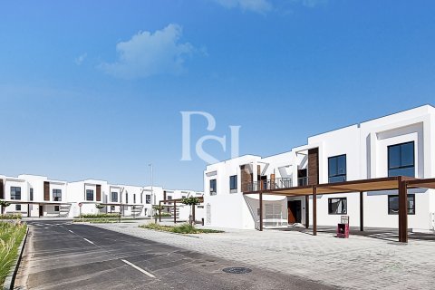 Villetta a schiera in vendita a Al Ghadeer, Abu Dhabi, EAU 3 camere da letto, 152 mq. № 717417 - foto 2