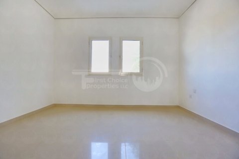 Al Reef, Abu Dhabi, UAE의 판매용 빌라 침실 5개, 348.4제곱미터 번호 407159 - 사진 7