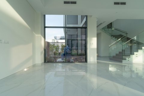 Vila v Al Furjan, Dubai, SAE 5 spální, 667.74 m2 č. 764380 - Fotografia 9