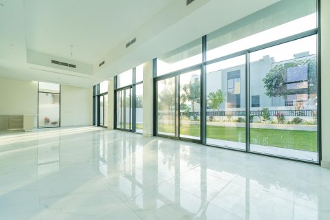 Vila v Al Furjan, Dubai, SAE 5 spální, 667.74 m2 č. 764380 - Fotografia 4