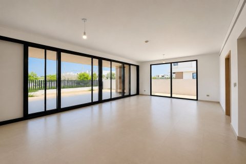 Villa zur Miete in Jebel Ali, Dubai, VAE 4 Schlafzimmer, 656.53 m2 Nr. 764382 - Foto 2