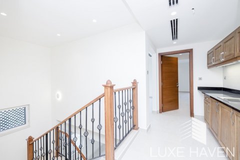 Villa itt: Jumeirah Park, Dubai, EAE, 4 hálószoba, 402.73 m², azonosító: 421635 - fénykép 7
