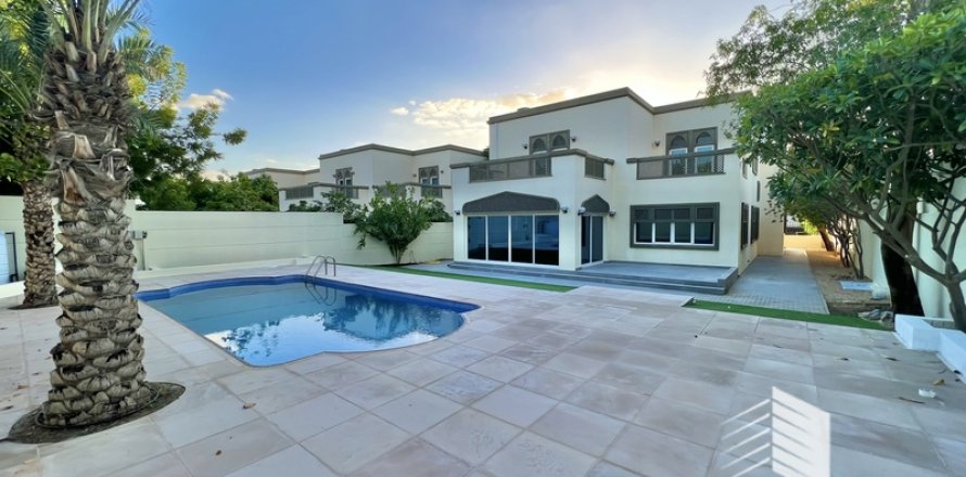 Villa itt: Jumeirah Park, Dubai, EAE, 4 hálószoba, 402.73 m², azonosító: 421635