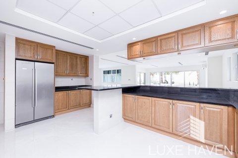 Villa itt: Jumeirah Park, Dubai, EAE, 4 hálószoba, 402.73 m², azonosító: 421635 - fénykép 12