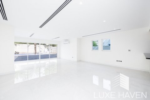 Villa itt: Jumeirah Park, Dubai, EAE, 4 hálószoba, 402.73 m², azonosító: 421635 - fénykép 3