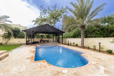 Willa do wynajęcia w Emirates Hills, Dubai, ZEA 6 sypialnie, 836.13 mkw., nr 421632 - zdjęcie 26