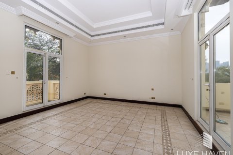 Willa do wynajęcia w Emirates Hills, Dubai, ZEA 6 sypialnie, 836.13 mkw., nr 421632 - zdjęcie 18