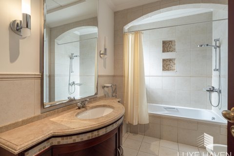 Willa do wynajęcia w Emirates Hills, Dubai, ZEA 6 sypialnie, 836.13 mkw., nr 421632 - zdjęcie 23