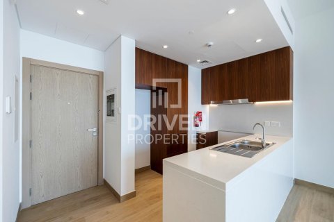 Apartmen di Jumeirah, Dubai, UAE 2 bilik tidur, 121.33 meter persegi № 754217 - foto 8