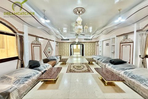 Βίλα σε Seih Al Uraibi, Ras Al Khaimah, ΗΑΕ 10 υπνοδωμάτια, 2708.7 τ.μ. Αρ. 457543 - φωτογραφία 3