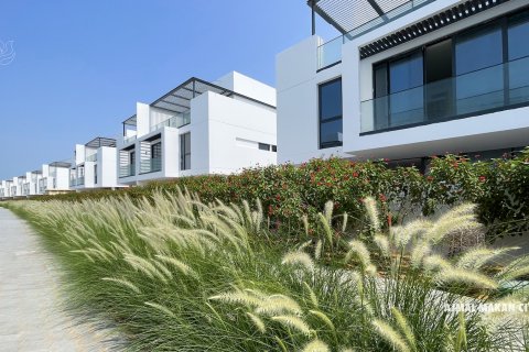 Villa itt: Dubai, EAE, 4 hálószoba, 257 m², azonosító: 572916 - fénykép 2
