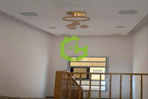 Villa til salg i Al Yasmeen, Ajman, UAE 5 soveværelser, 281.1 kvm № 632292 - foto 6